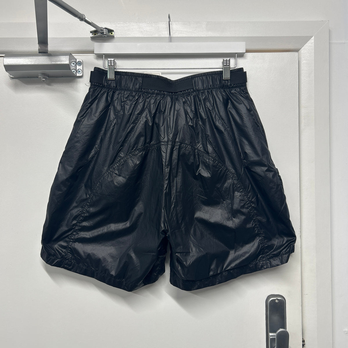 CORTEIZ WET-LOOK SHORTS