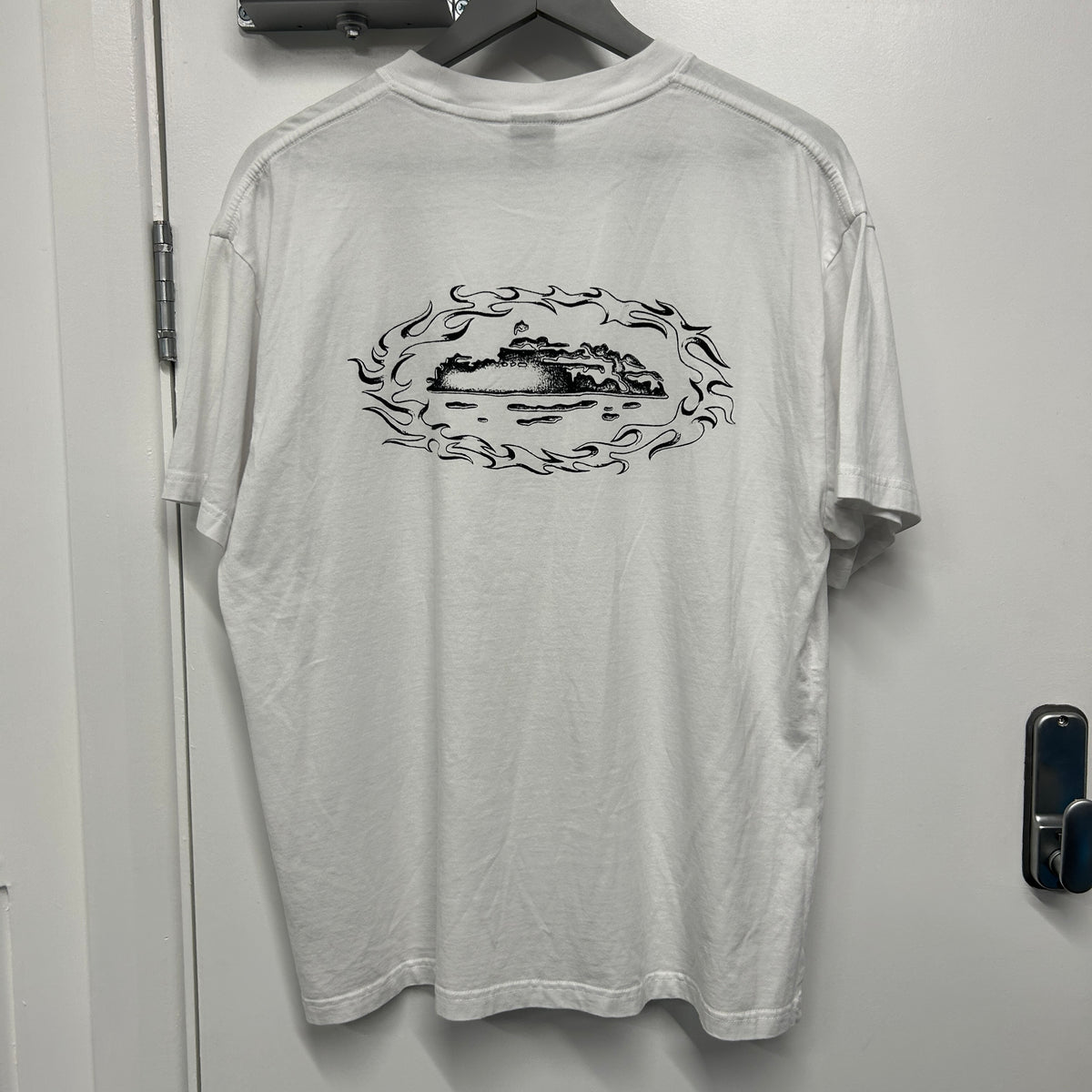 CORTEIZ FLAMES TEE - WHITE