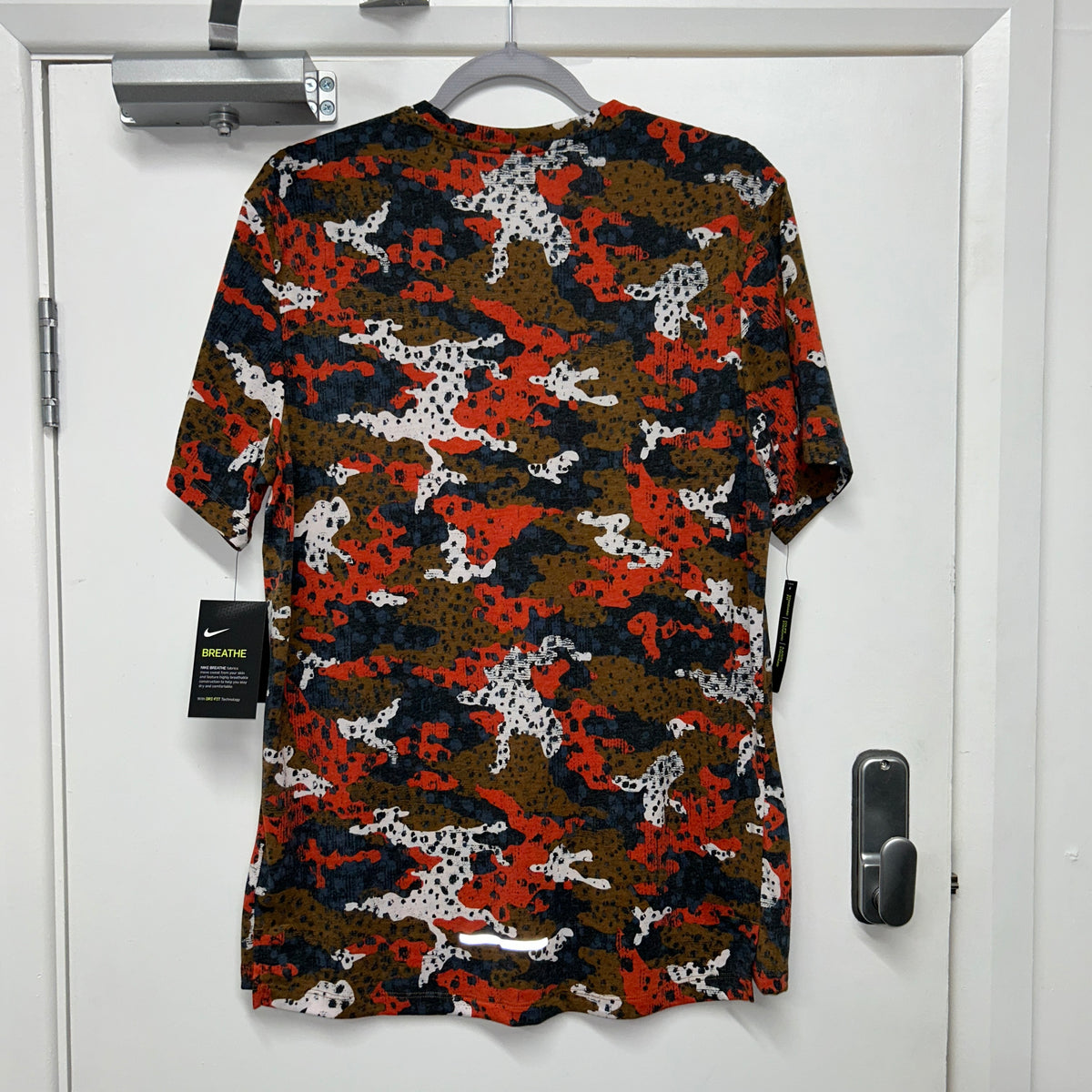 NIKE DIGITAL CAMO TOP