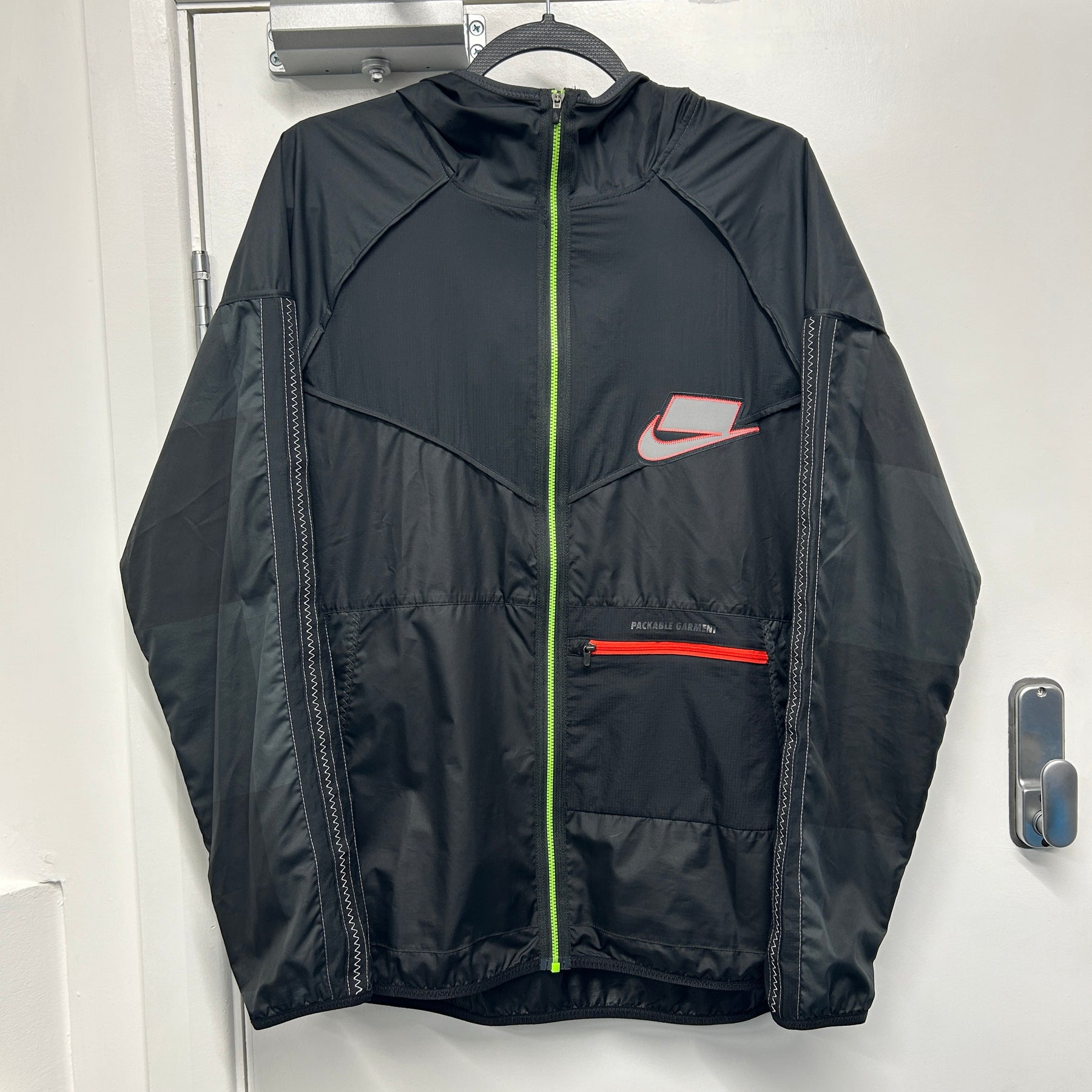 NIKE BLACKOUT MEEKZ JACKET