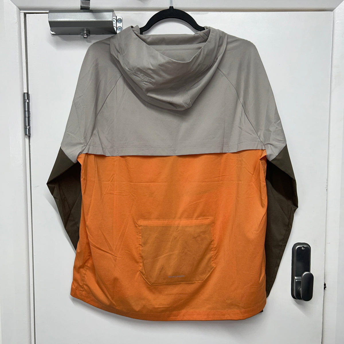 NIKE PEACH WINDRUNNER JACKET