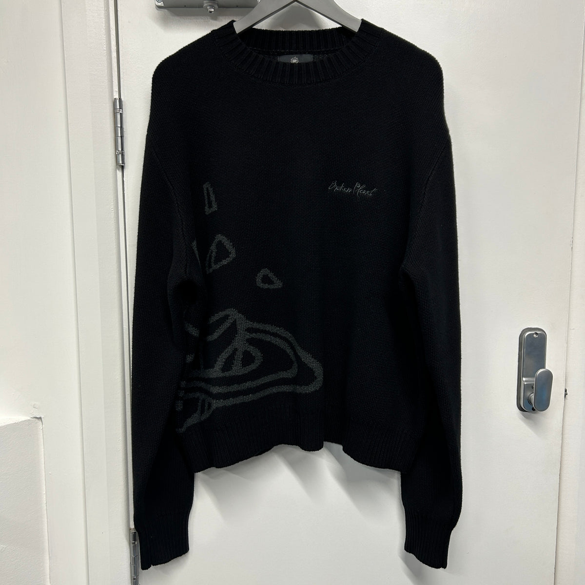 BROKEN PLANET KNIT - BLACK