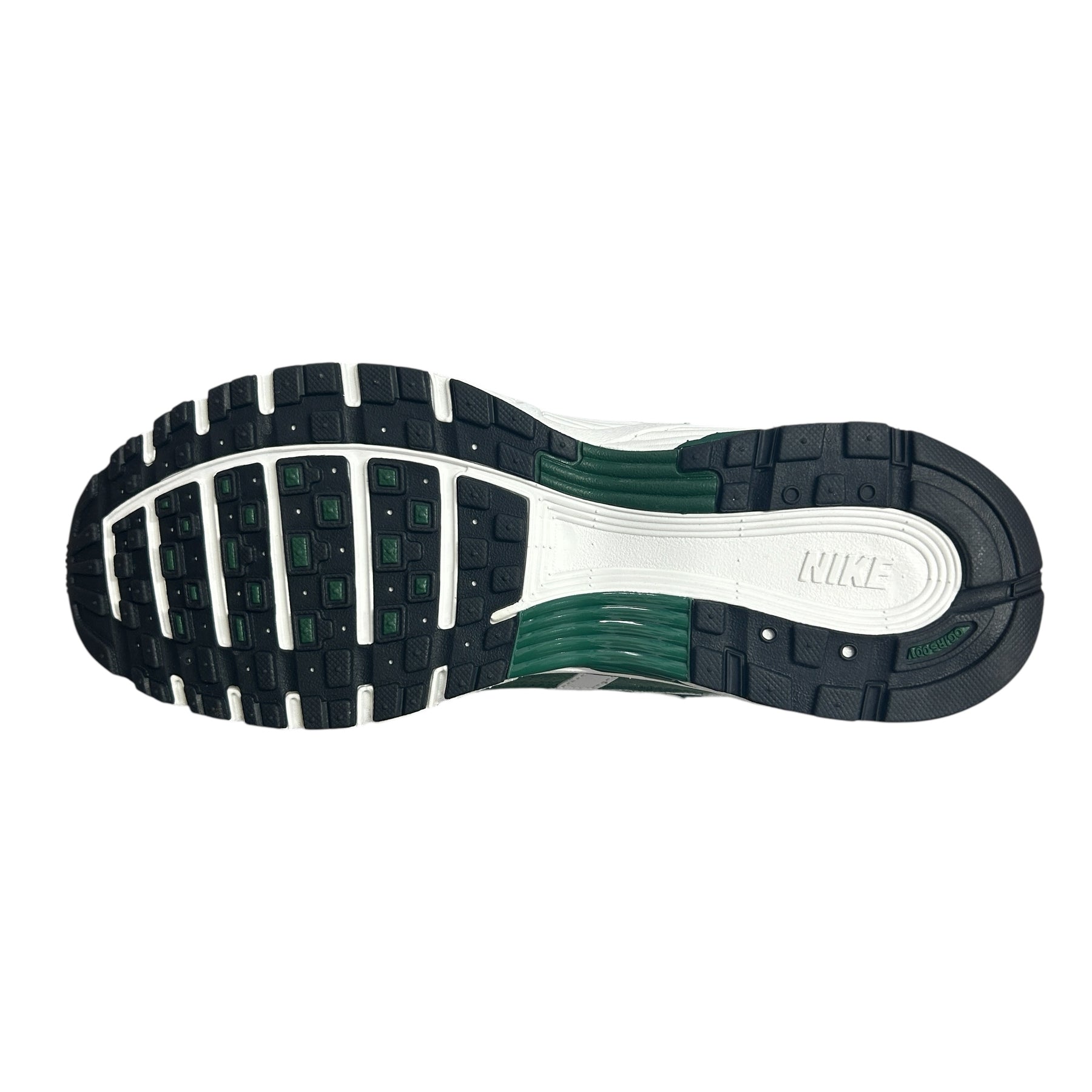 NIKE P-6000 SAPIN GREEN