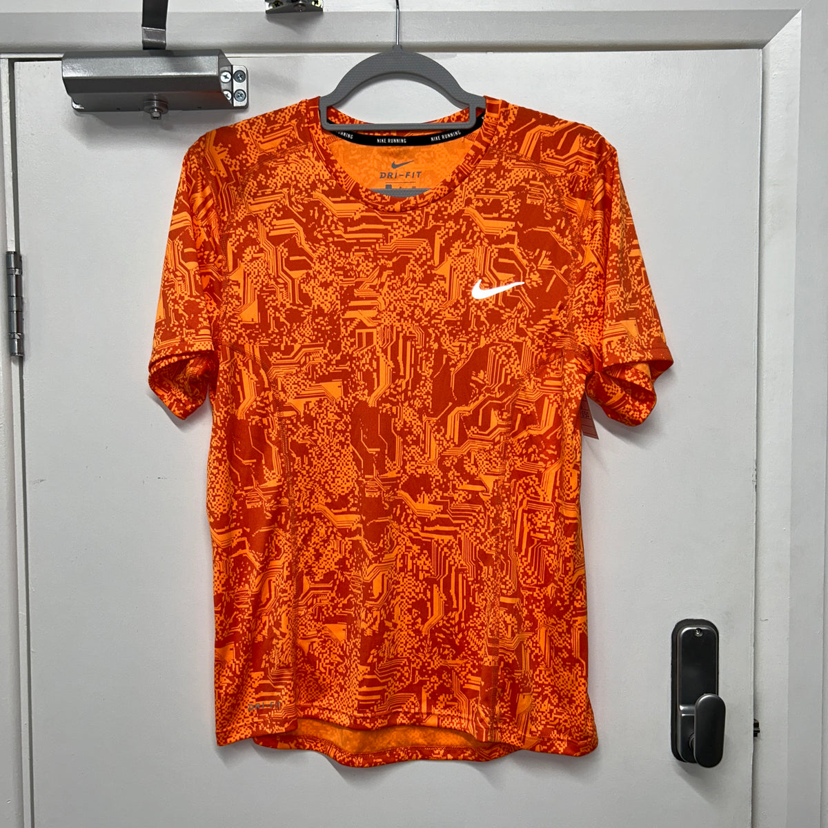 NIKE DIGITAL TOP - ORANGE
