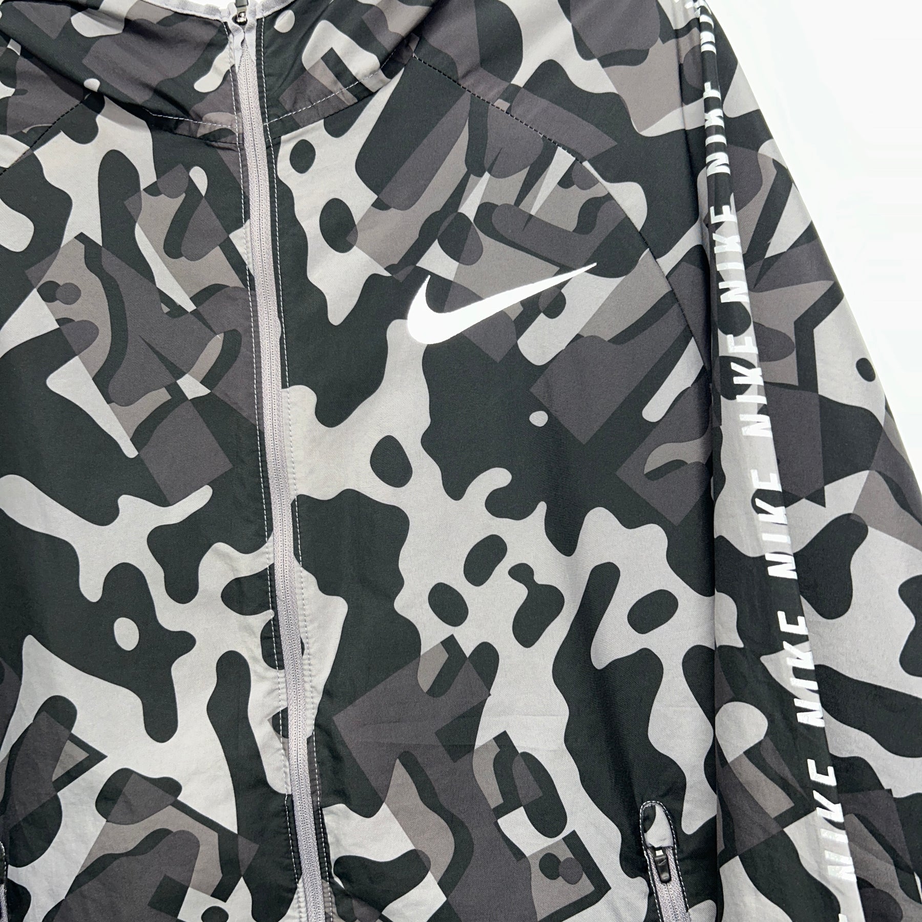 NIKE BLACK CAMO JACKET