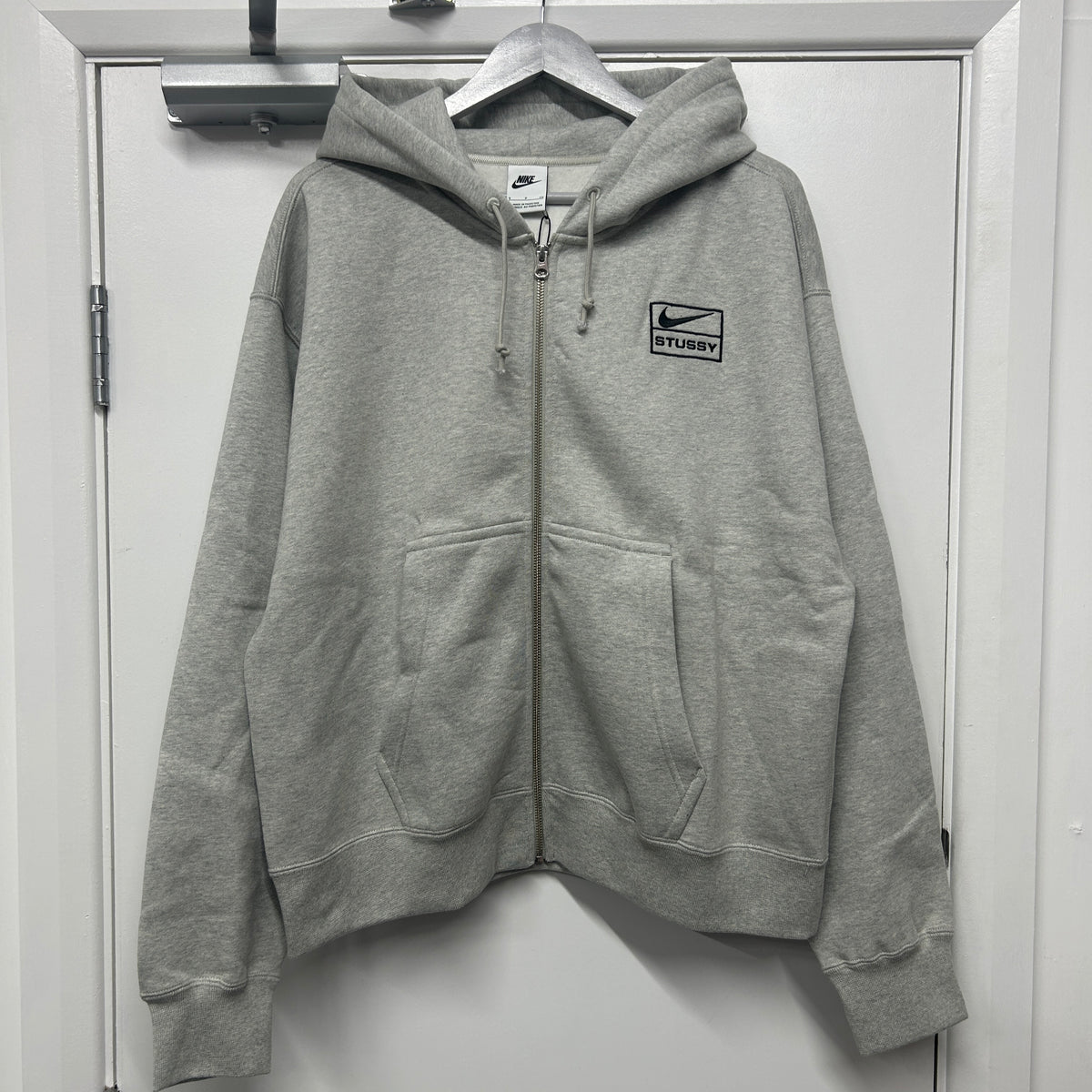 STUSSY x NIKE HOODIE - GREY