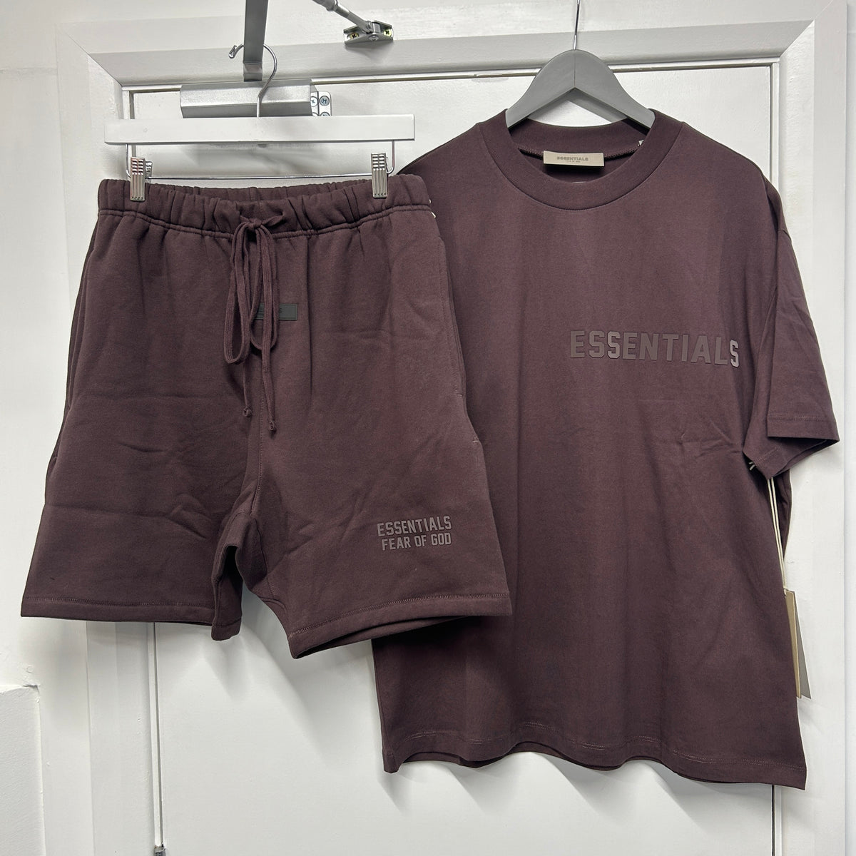 ESSENTIALS SET ‘PLUM’