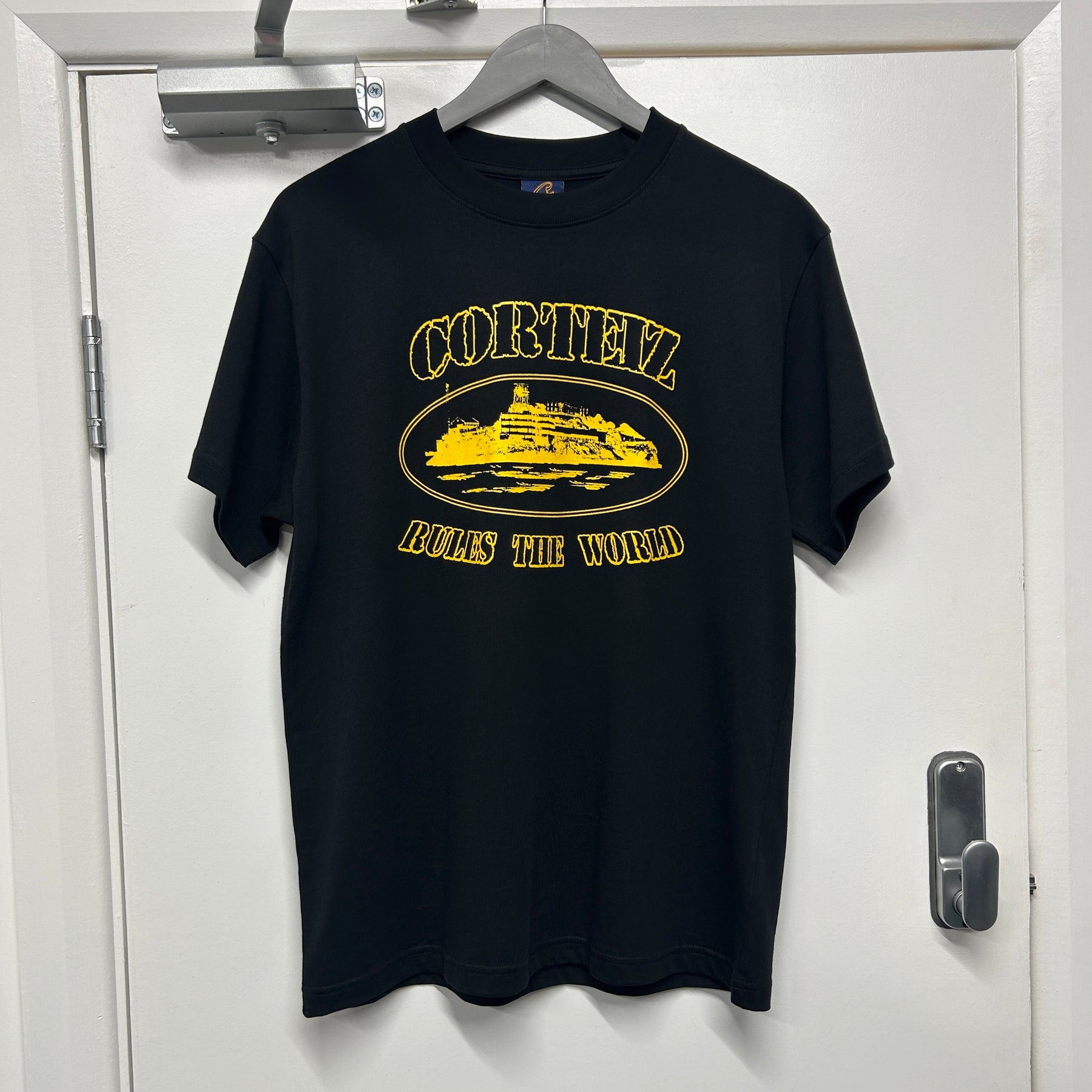 CORTEIZ HONEY BLACK TEE