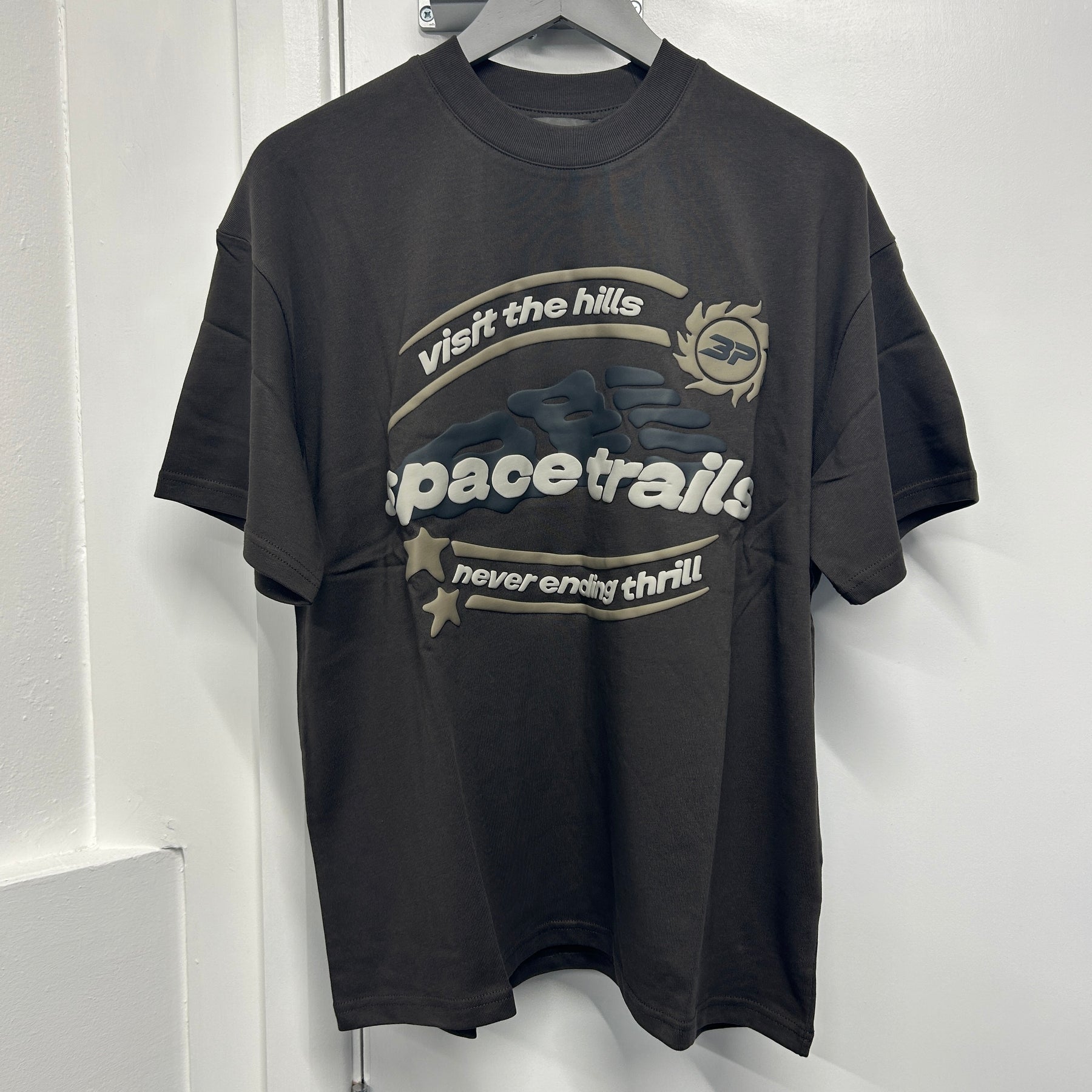 BROKEN PLANET SPACE TRAILS TEE - BROWN