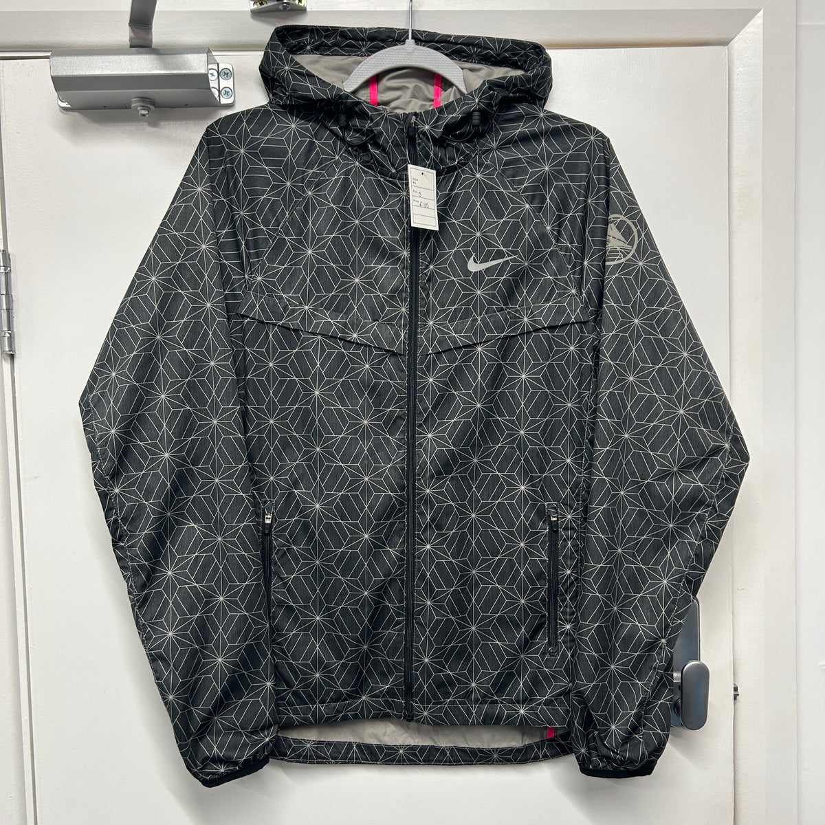 NIKE GEOMETRIC JACKET