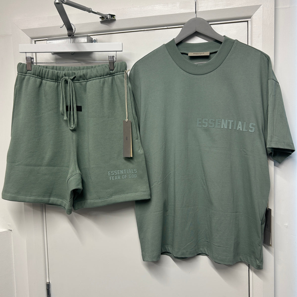 ESSENTIALS SET ‘SYCAMORE’