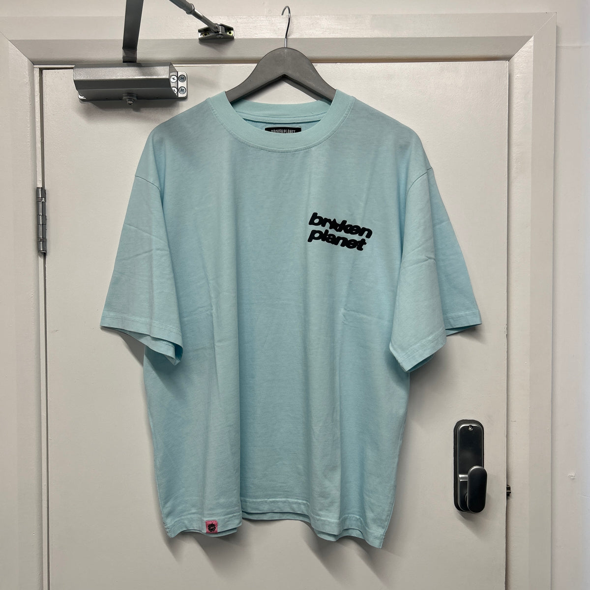 BROKEN PLANET TEE BLUE