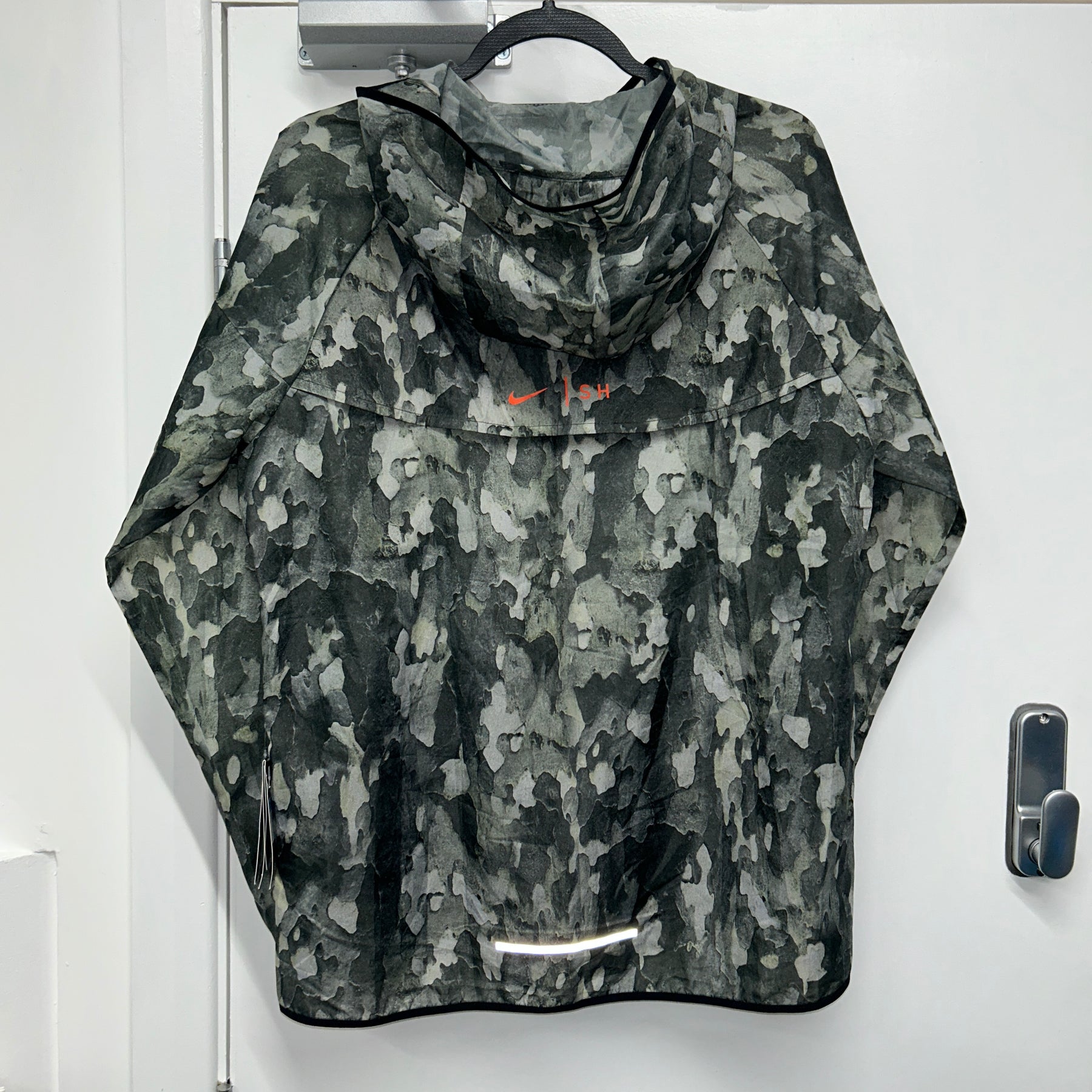 NIKE ASIAN CAMO JACKET