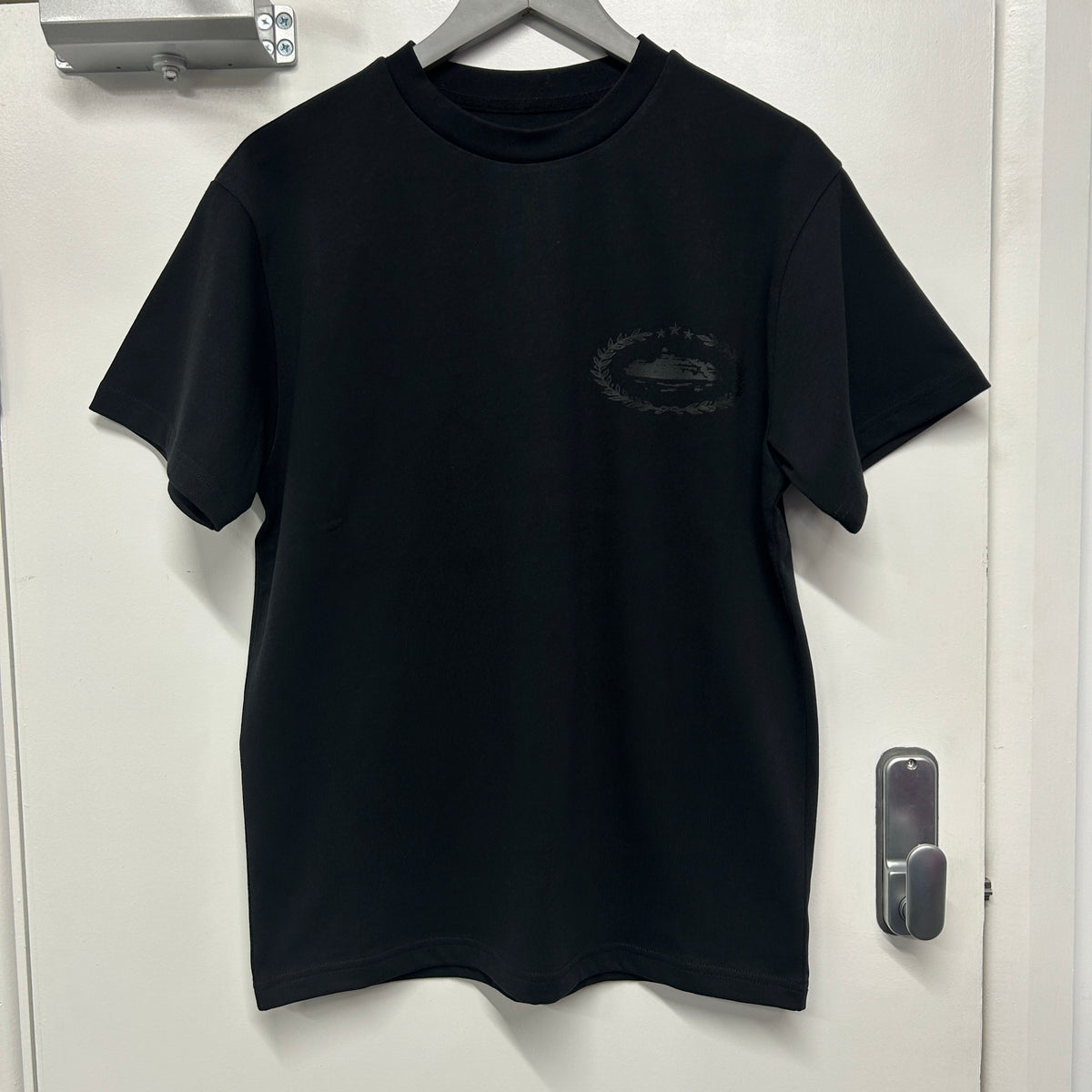 CORTEIZ HEAVYWEIGHT BLACKOUT TEE