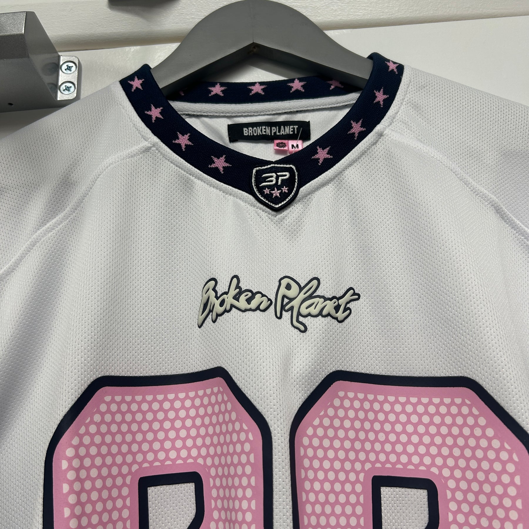 BROKEN PLANET PINK FOAM JERSEY
