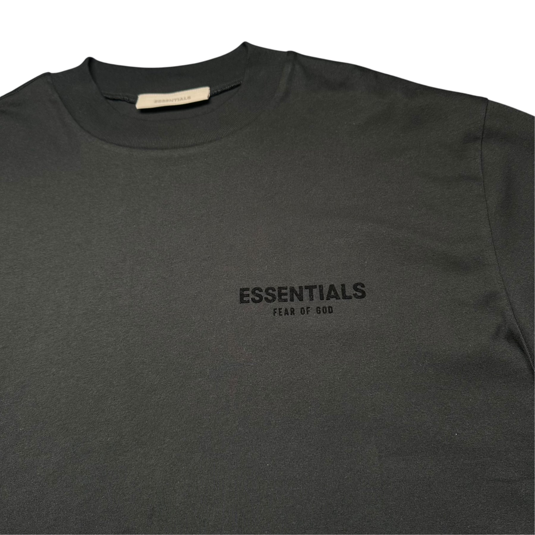 ESSENTIALS BLACK T-SHIRT