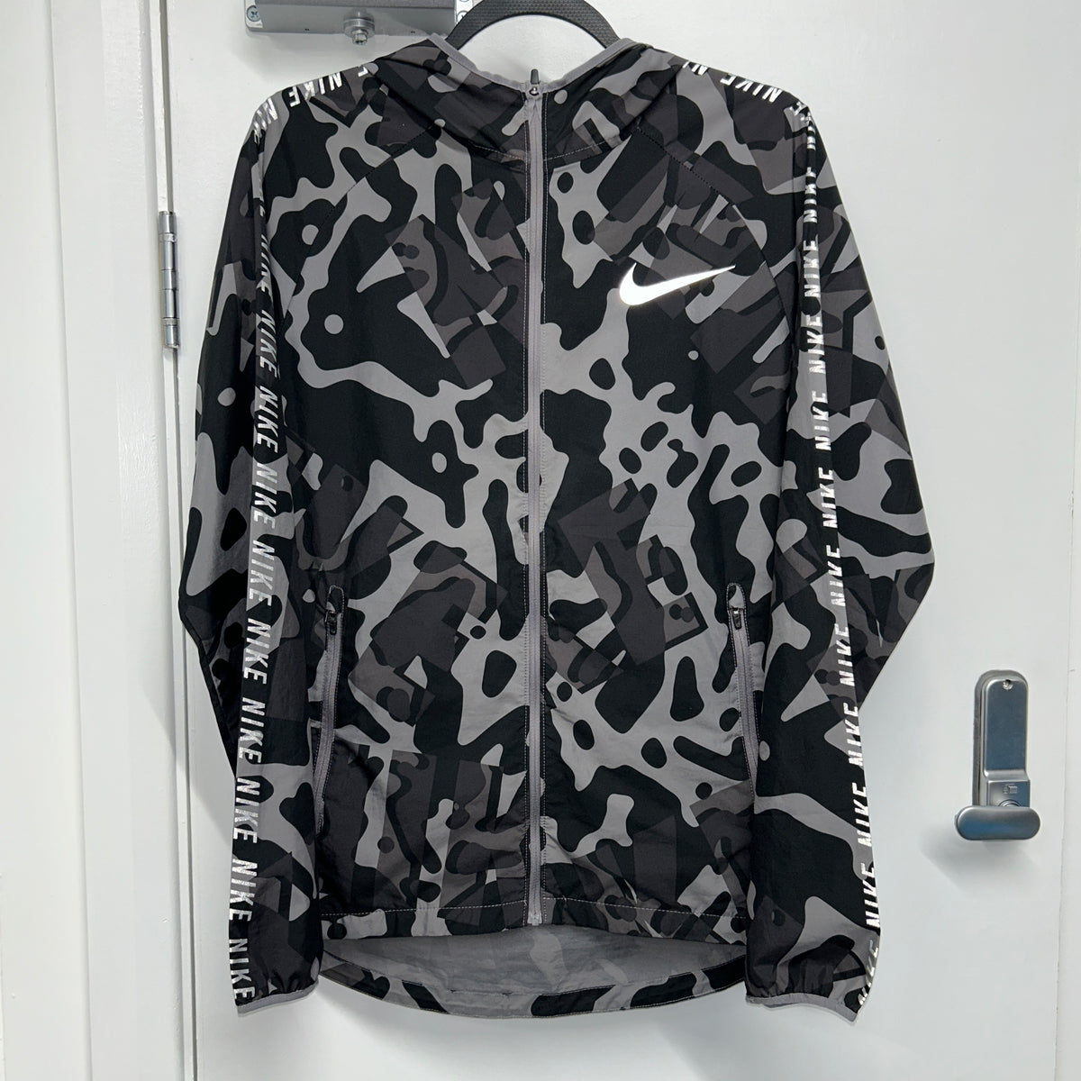 NIKE BLACK CAMO JACKET
