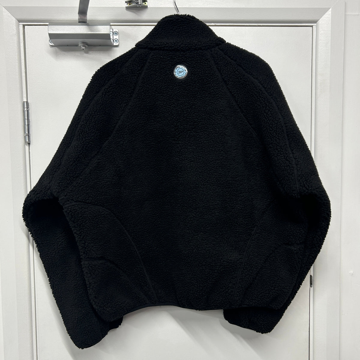 BROKEN PLANET FLEECE BLACK