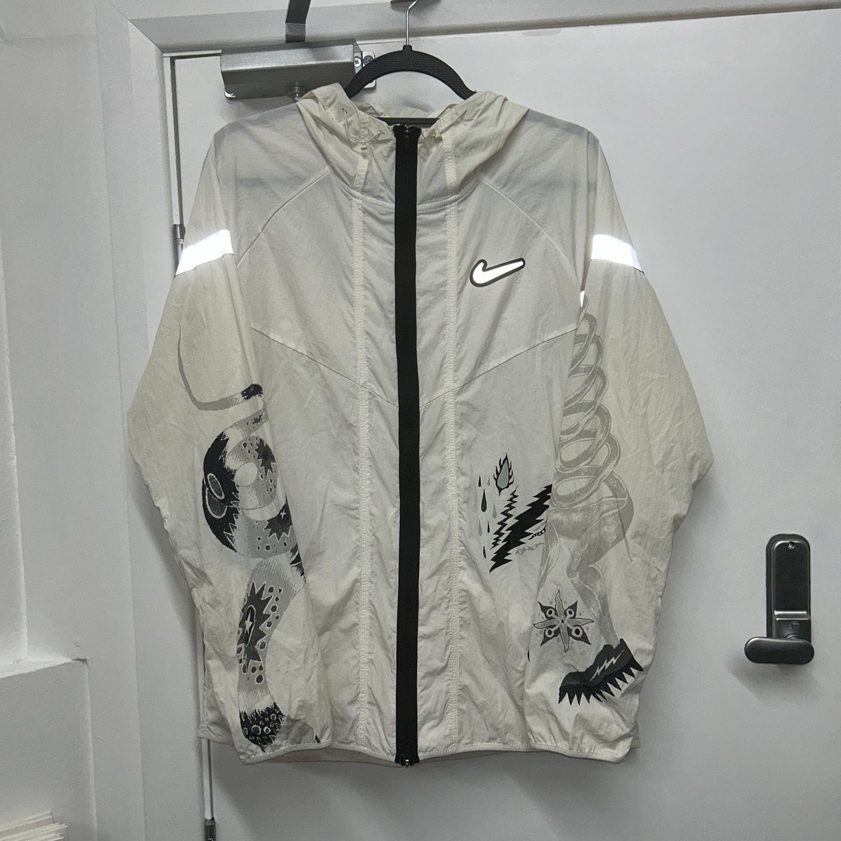 NIKE WHITE DRAGON JACKET