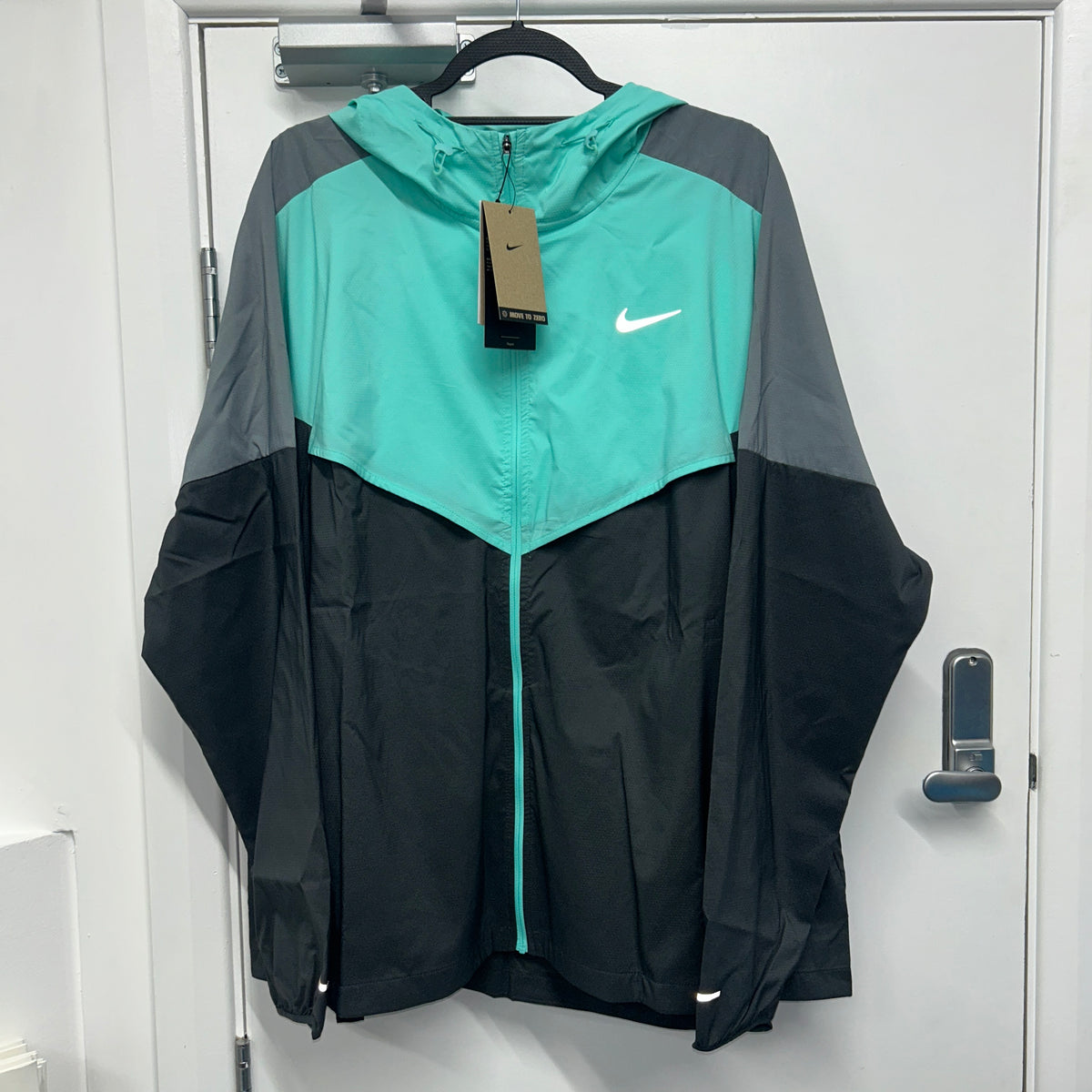 NIKE HYPER TURQUOISE JACKET