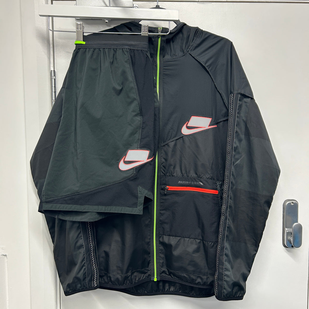 NIKE BLACKOUT MEEKZ SET