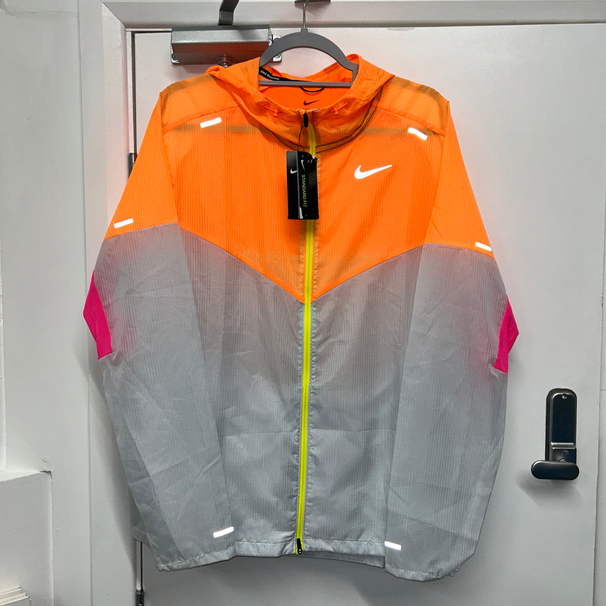NIKE AUS EXCLUSIVE JACKET