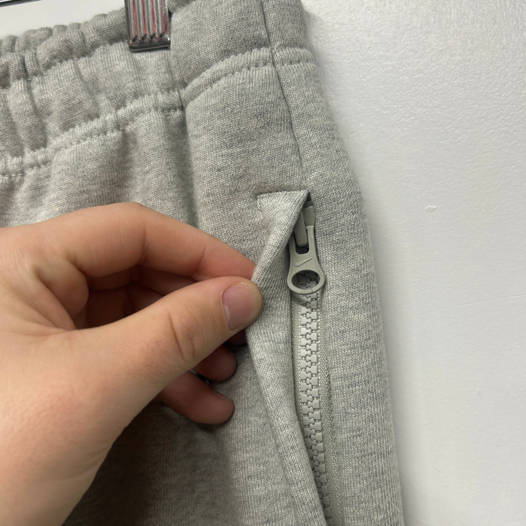 STUSSY x NIKE JOGGERS - GREY