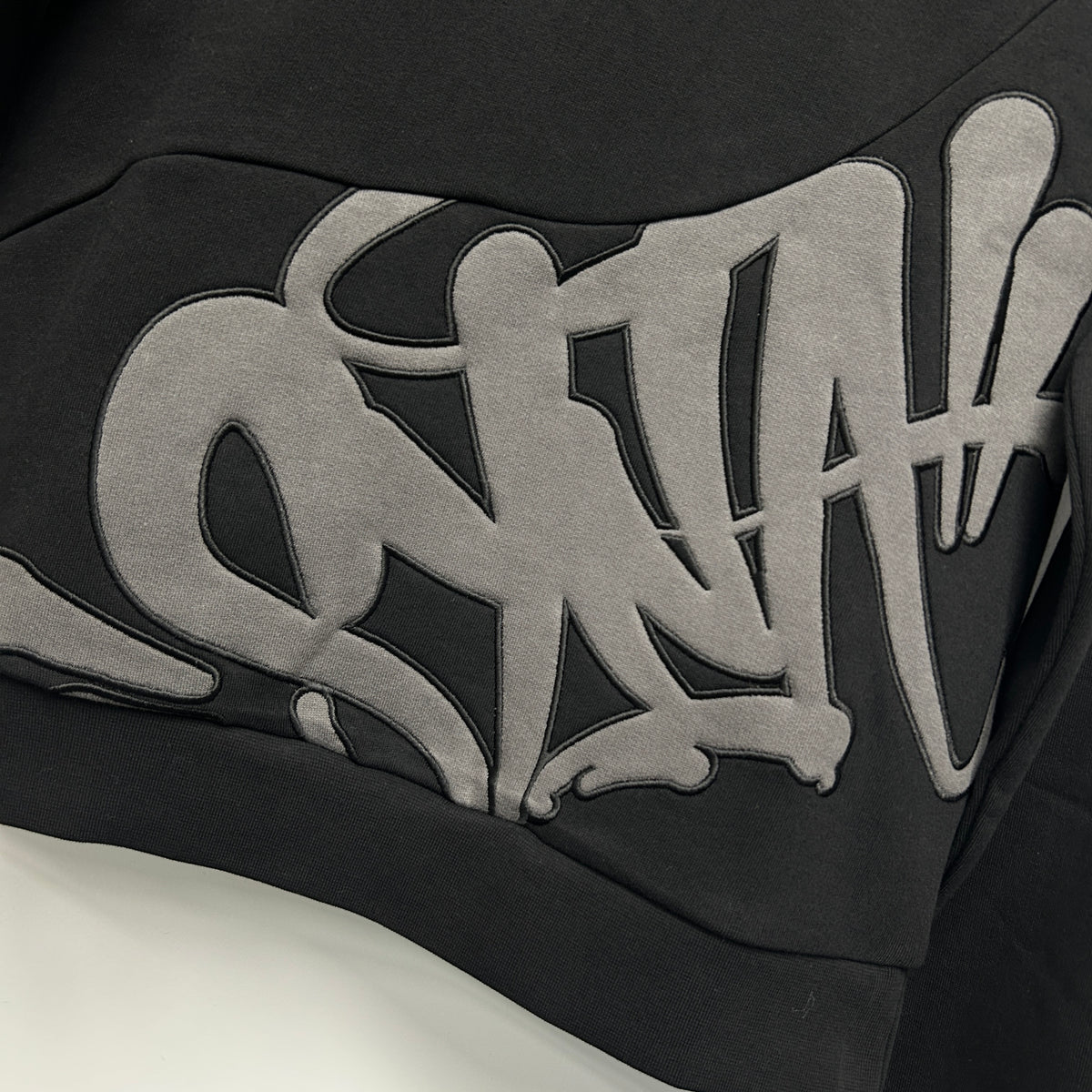 SYNA BLACKOUT HOODIE