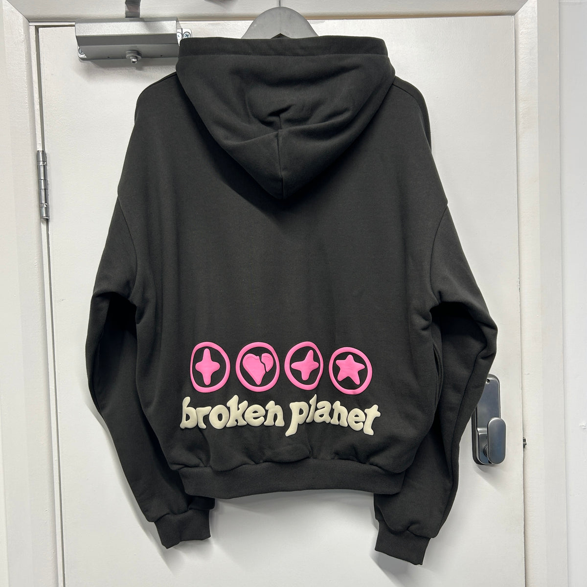 BROKEN PLANET HOODIE