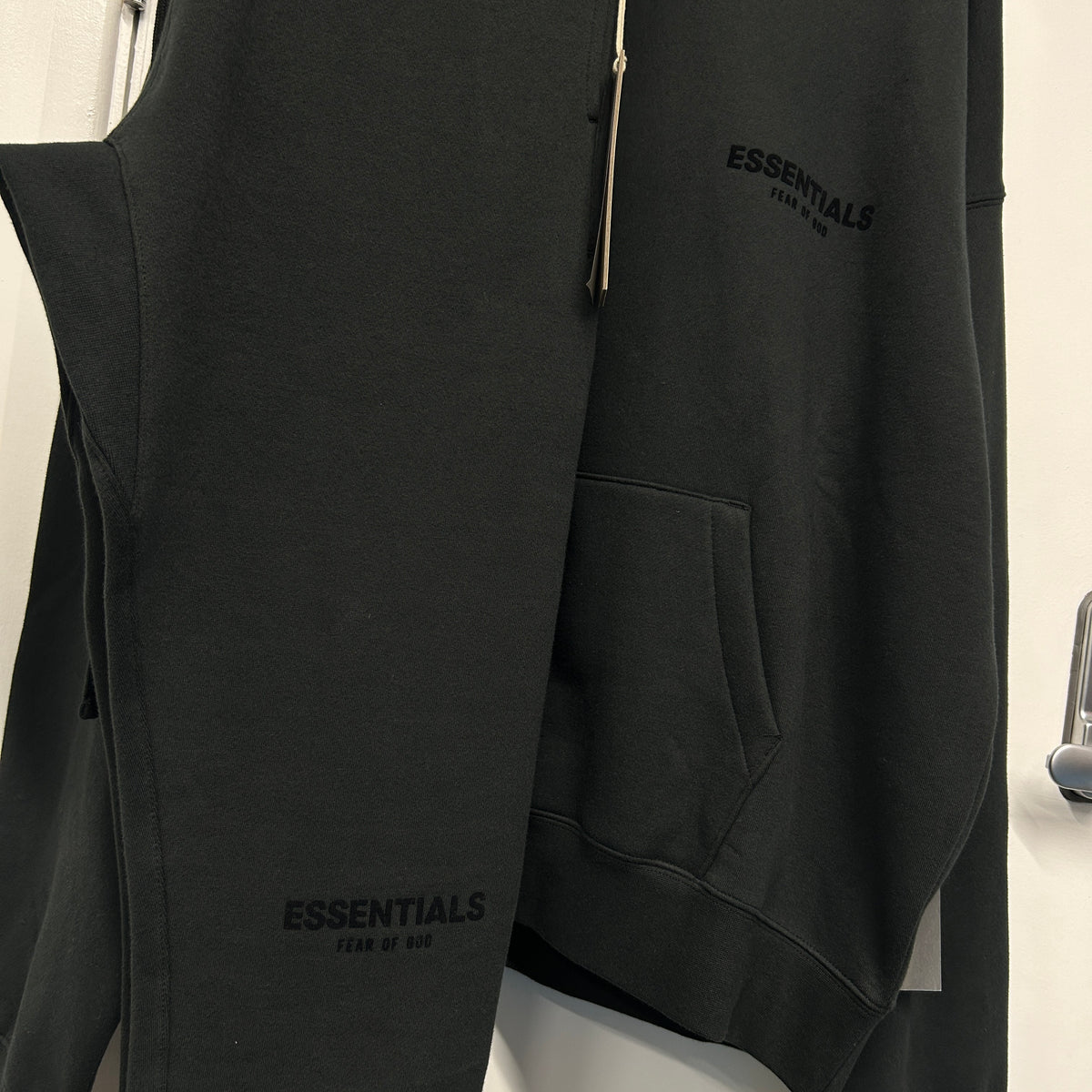 ESSENTIALS STRETCH LIMO SS22 TRACKSUIT