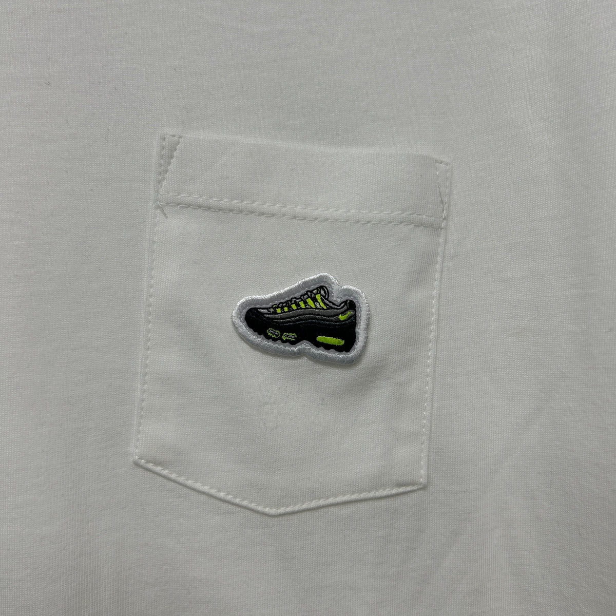 NIKE OG NEON 110 TEE - WHITE