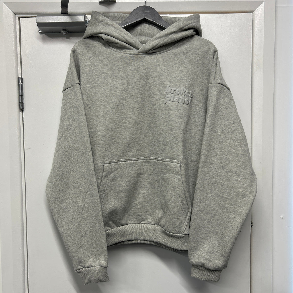 BROKEN PLANET BASICS HOODIE GREY