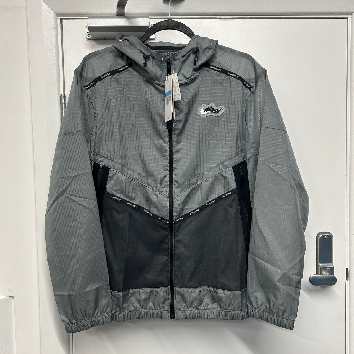 NIKE WILDRUN JACKET