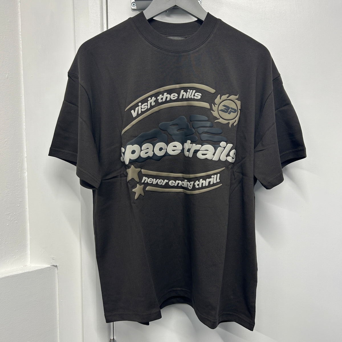 BROKEN PLANET SPACE TRAILS TEE - BROWN