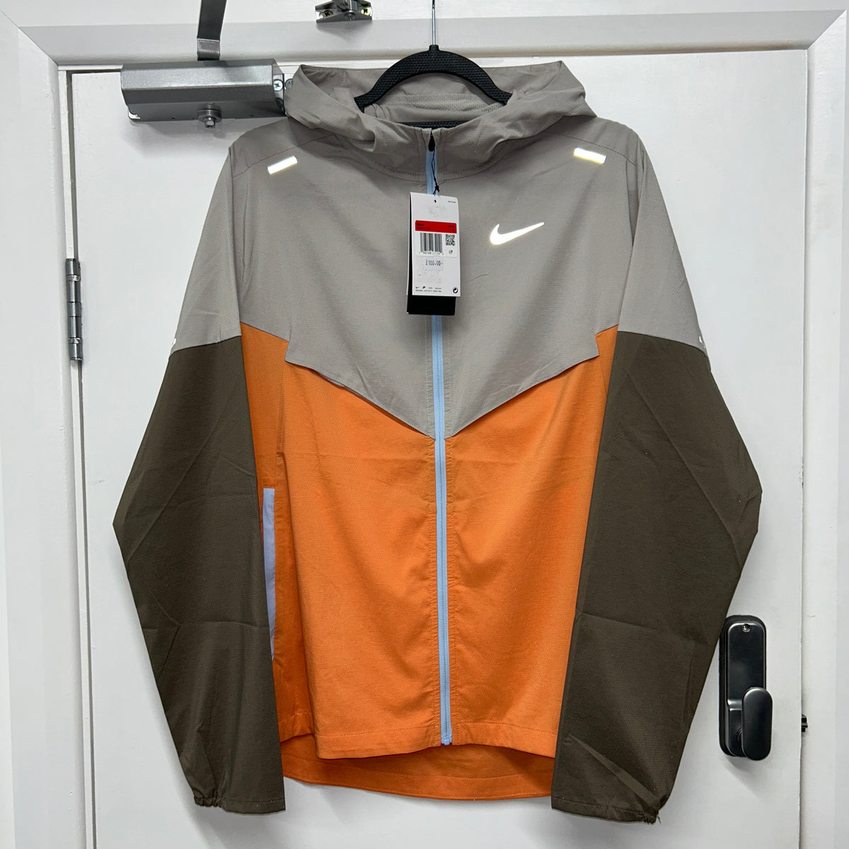 NIKE PEACH WINDRUNNER JACKET