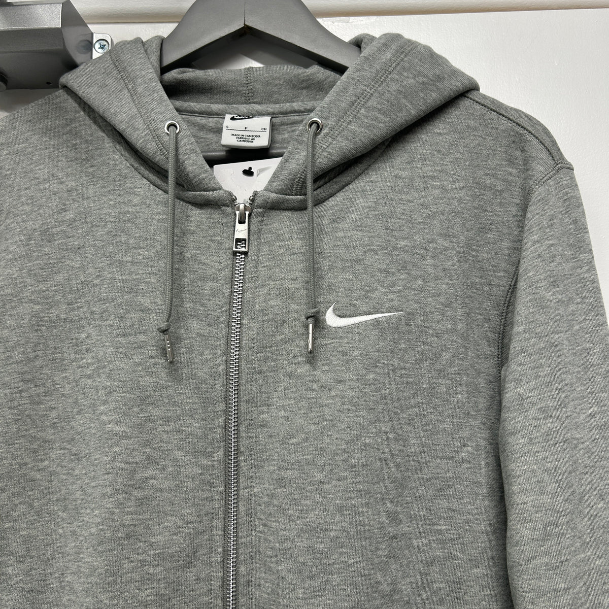 NIKE CLUB ZIP UP - GREY