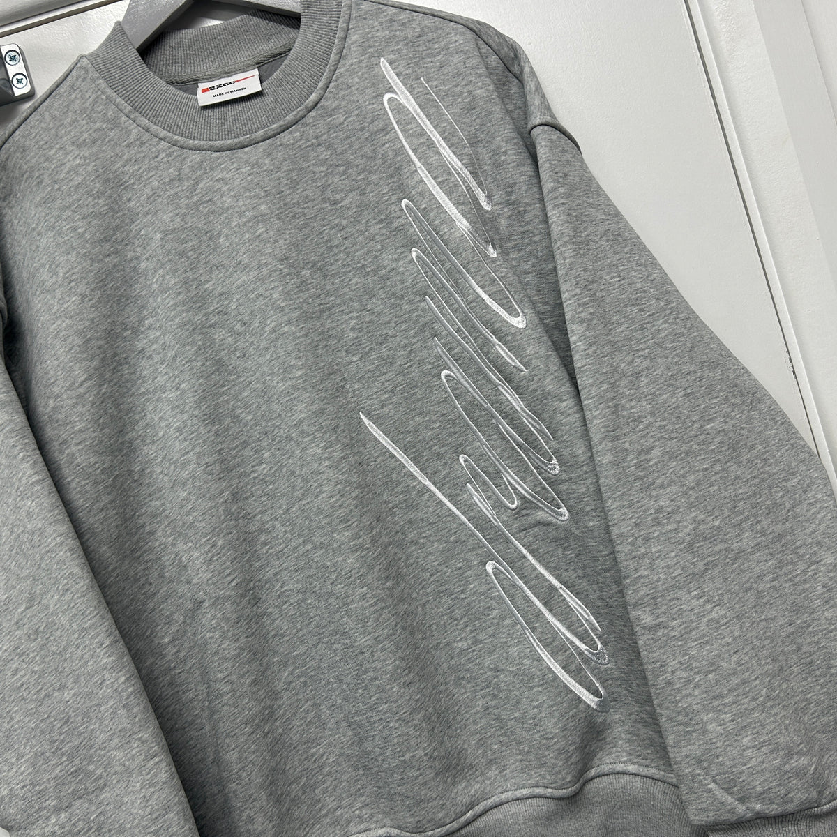 DRAMA FLEECE LINED SCRIPT CREWNECK