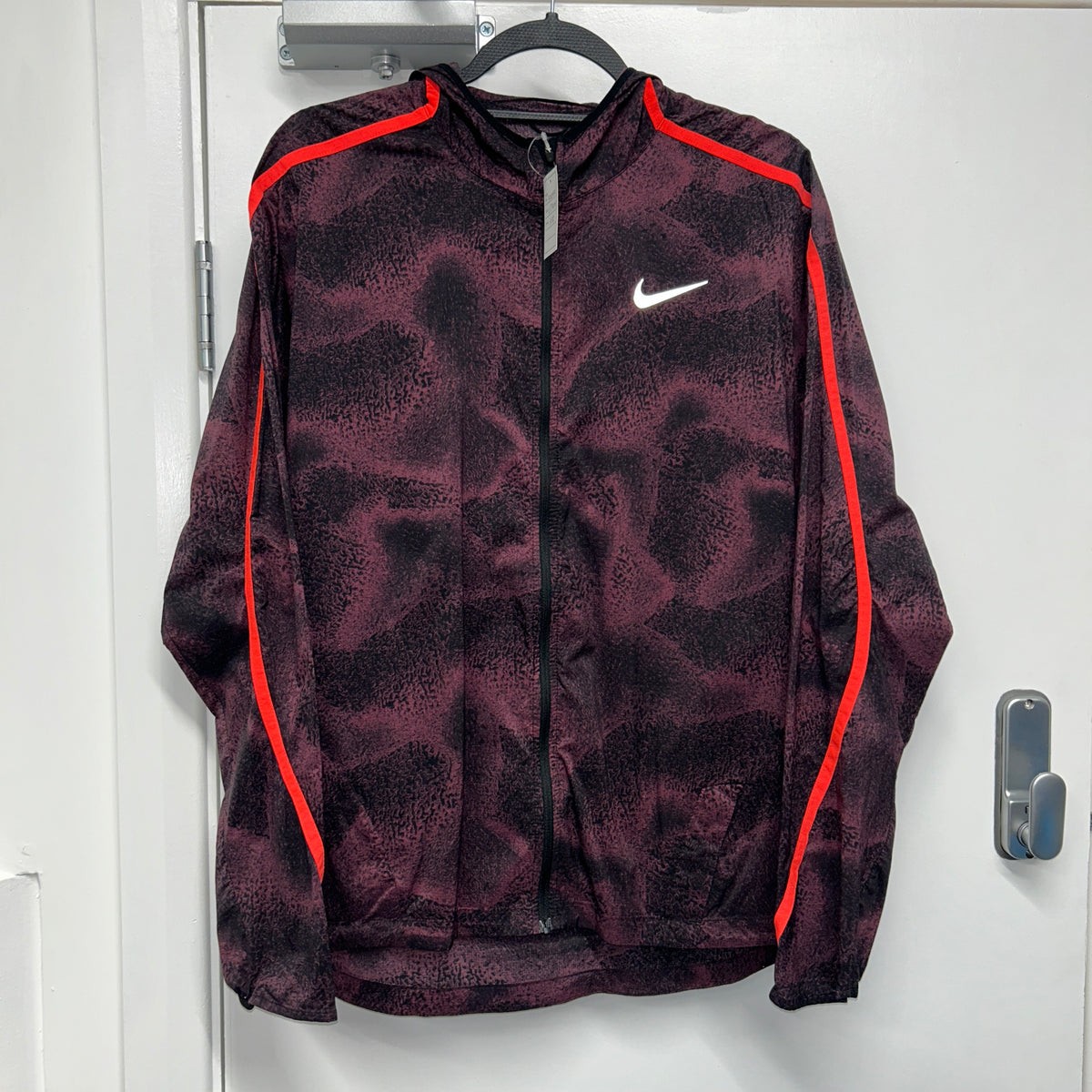 NIKE SPRAYPAINT JACKET