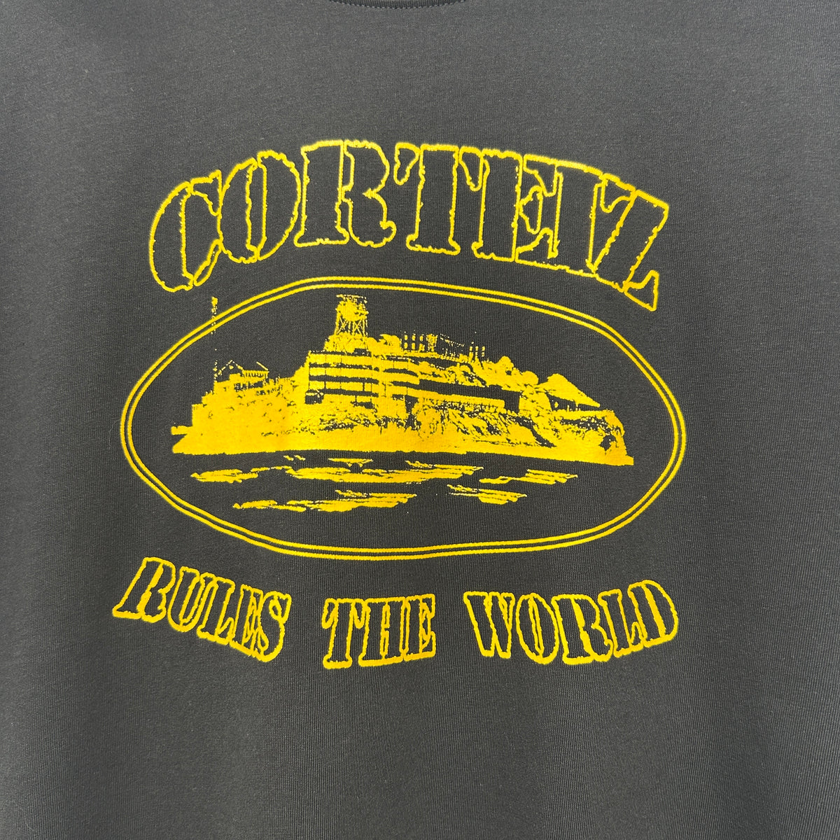 CORTEIZ HONEY BLACK TEE