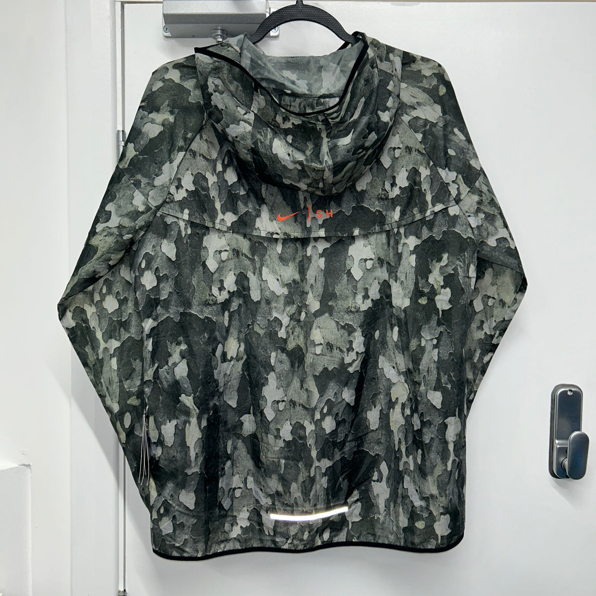 NIKE ASIAN CAMO JACKET