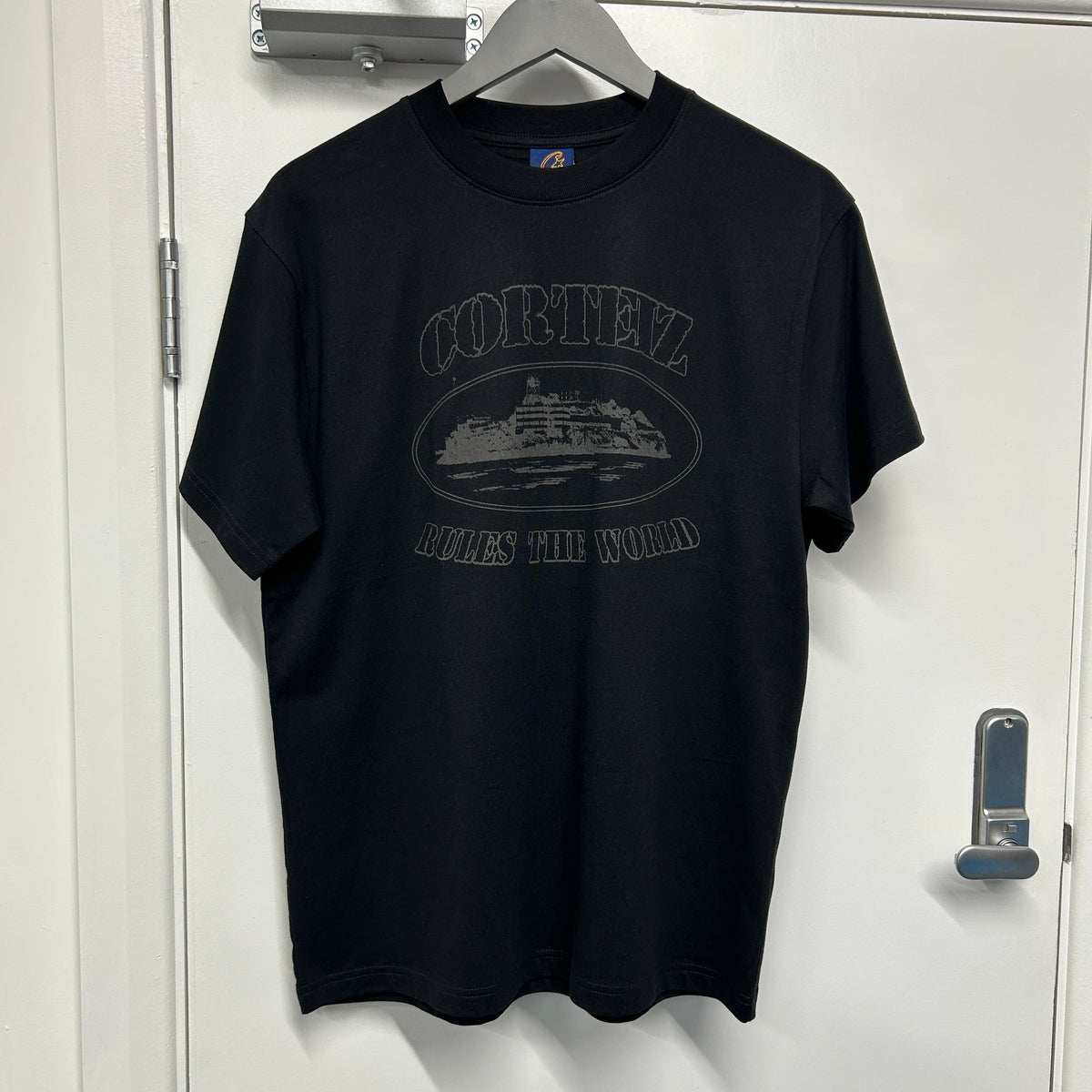 CORTEIZ REFLECTIVE TEE - BLACK