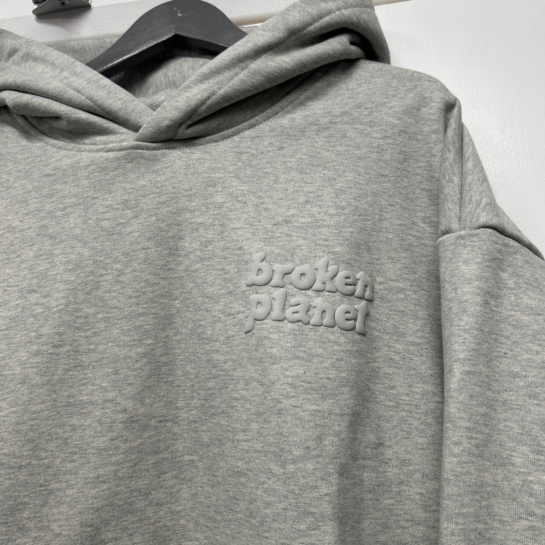 BROKEN PLANET BASICS HOODIE GREY