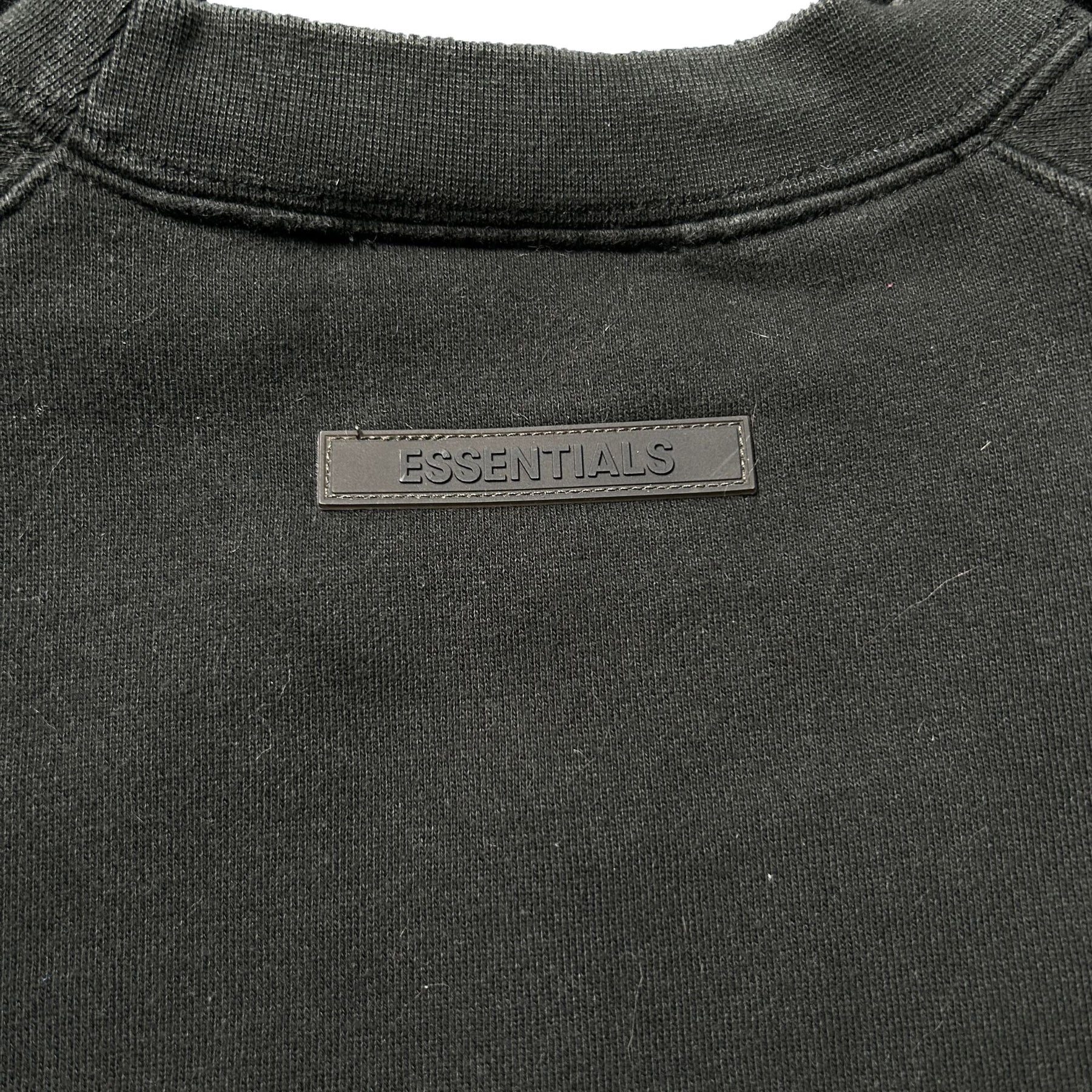 ESSENTIALS CREWNECK
